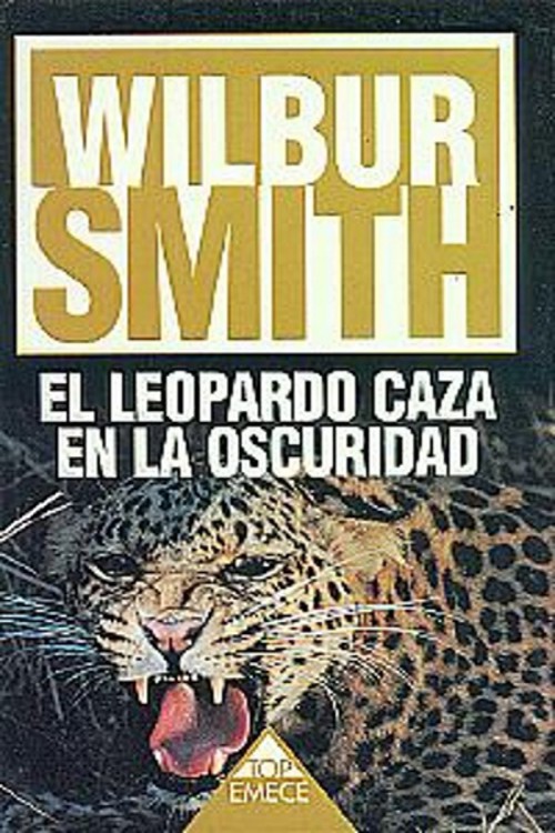 El leopardo caza en la oscuridad